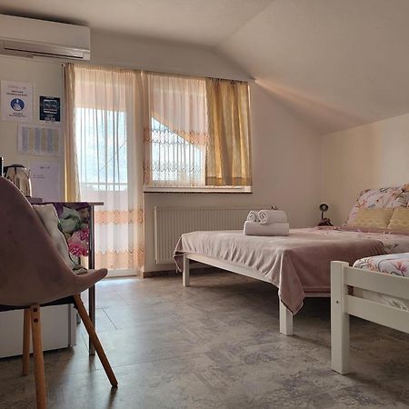 Rooms Sapina Korenica Bagian luar foto